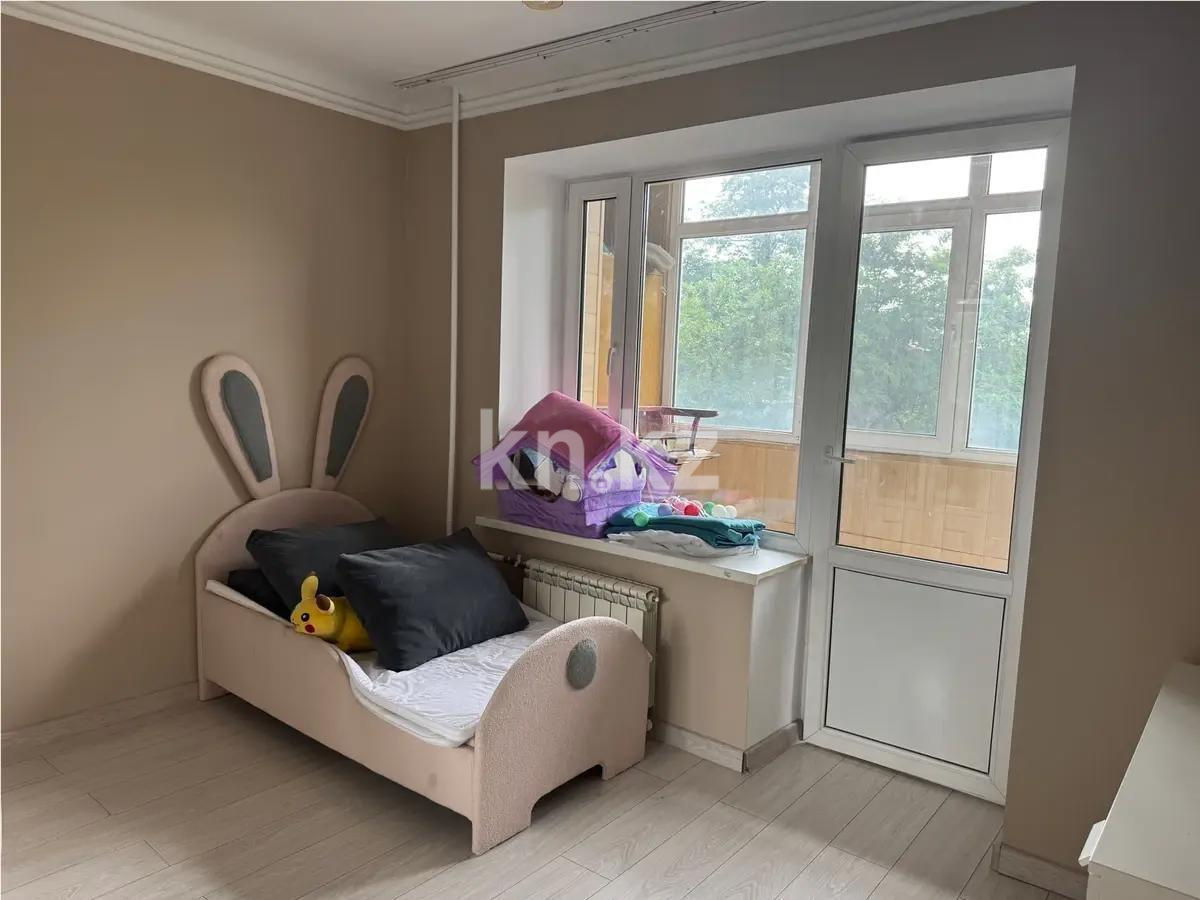 Продажа 3-комнатной квартиры, 72 м², ул. Жандосова, дом  69 в Алматы - фото 2