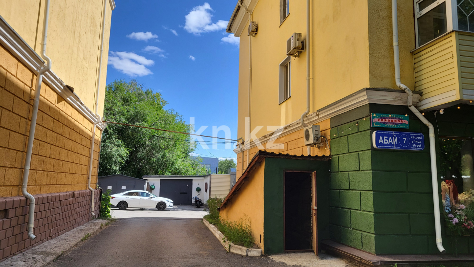 Продажа 1-комнатной квартиры, 41.3 м², ул. Абая, дом  7 в Караганде