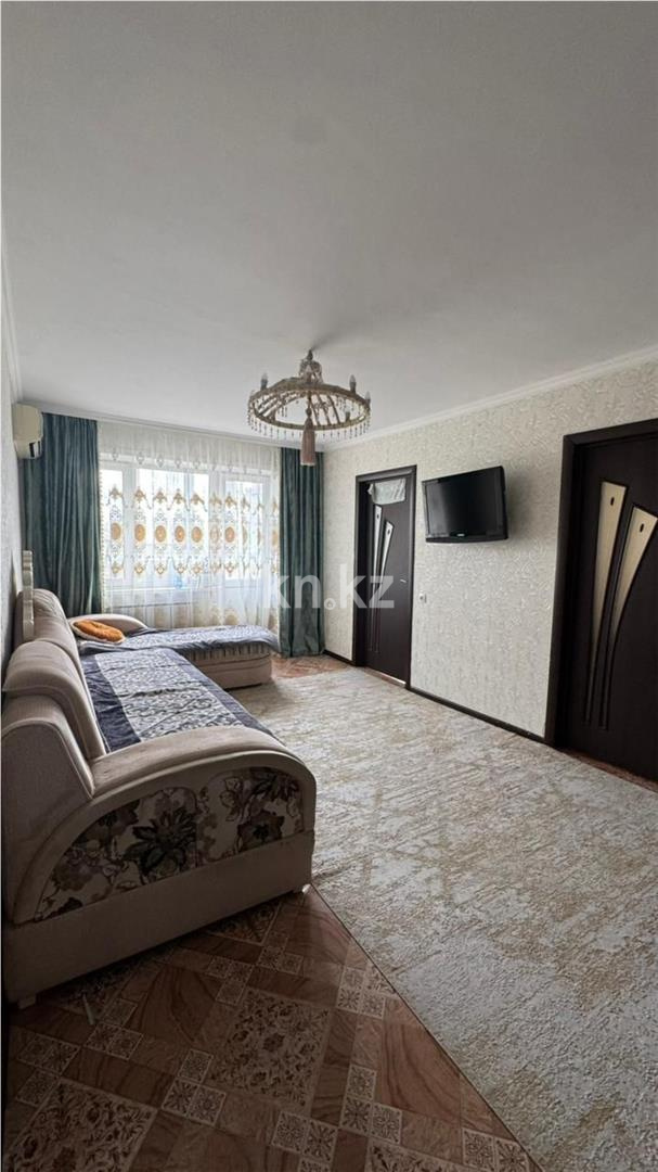 Продажа 4-комнатной квартиры, 63 м², пр. Строителей в Караганде - фото 2