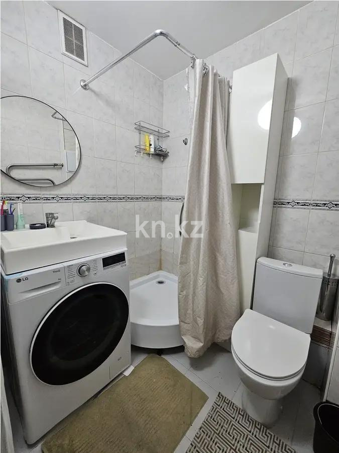Продажа 1-комнатной квартиры, 33 м², 4 мкр., дом  23 в Алматы - фото 3