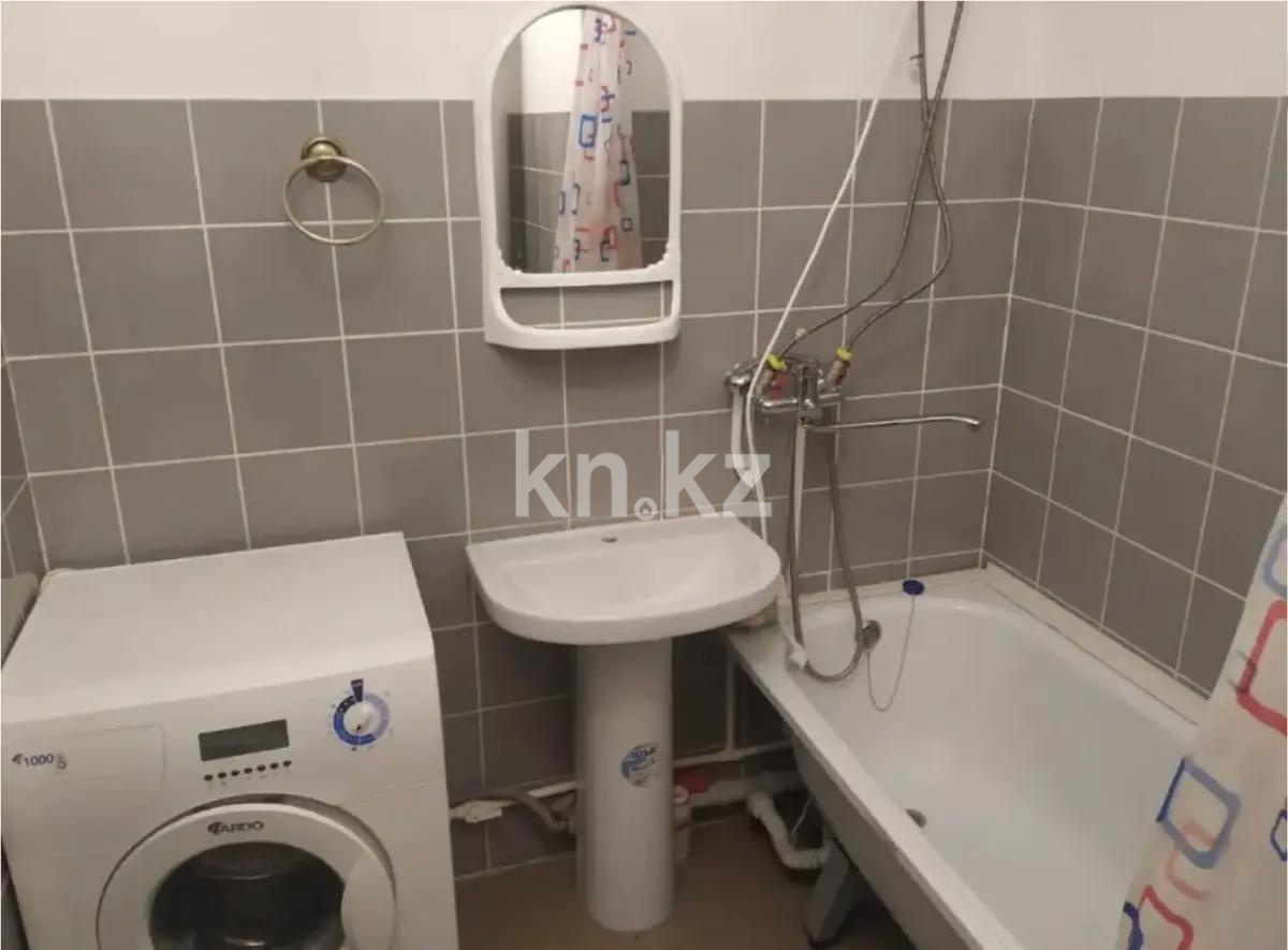 Продажа 1-комнатной квартиры, 42 м², мкрн-н Шапагат, дом  7 в Караганде - фото 3
