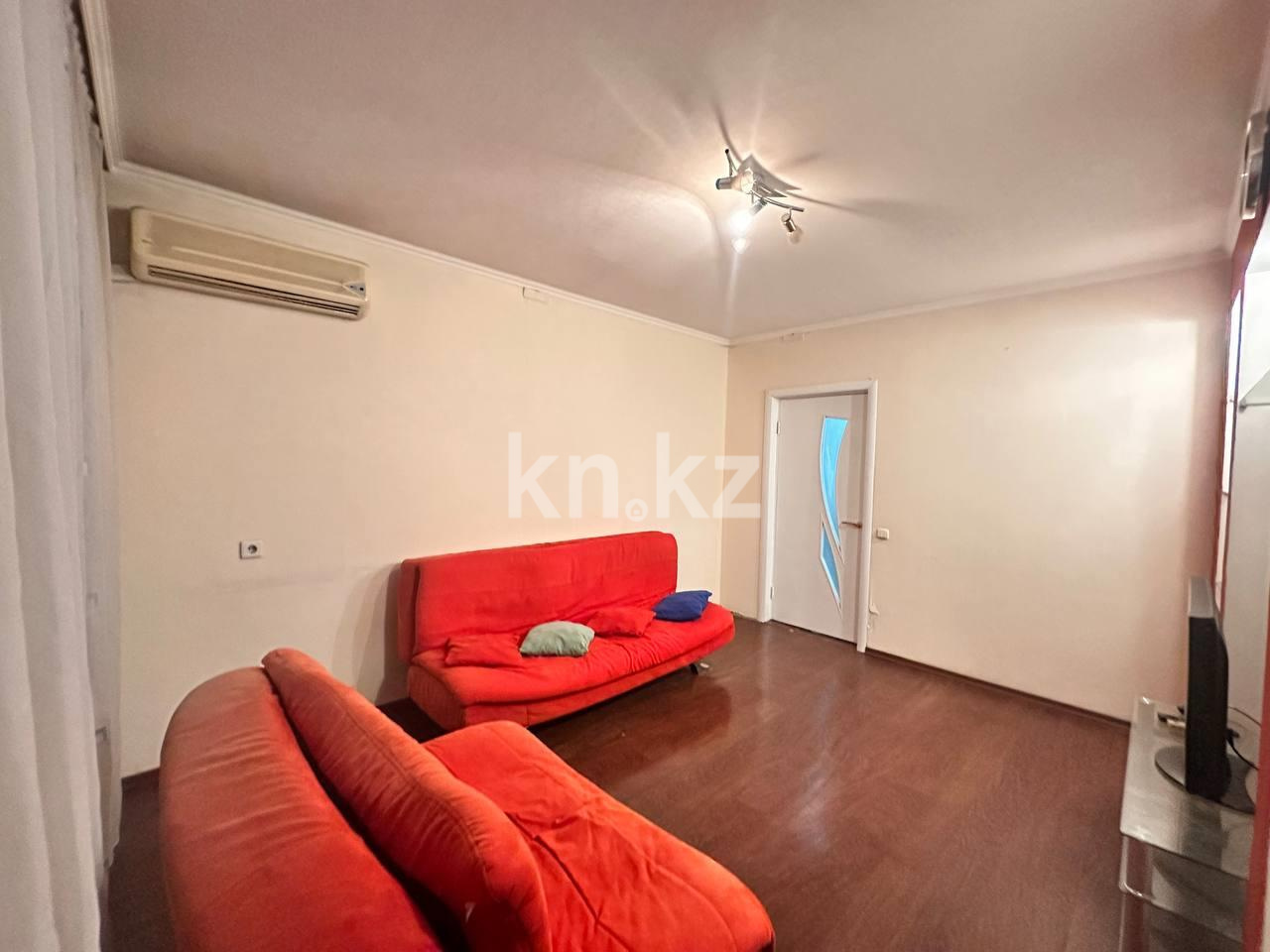 Продажа 1-комнатной квартиры, 51 м², ул. Ермекова в Караганде - фото 2