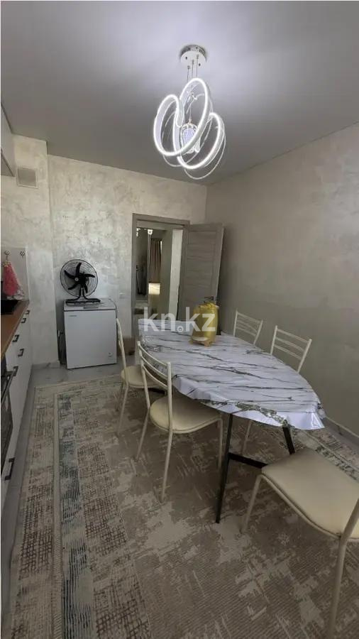 Продажа 2-комнатной квартиры, 70.4 м² в Алматы - фото 3