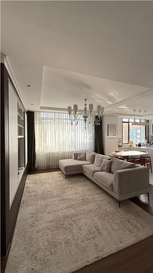 Продажа 3-комнатной квартиры, 97 м², пр. Кабанбай батыра, дом  43г в Астане