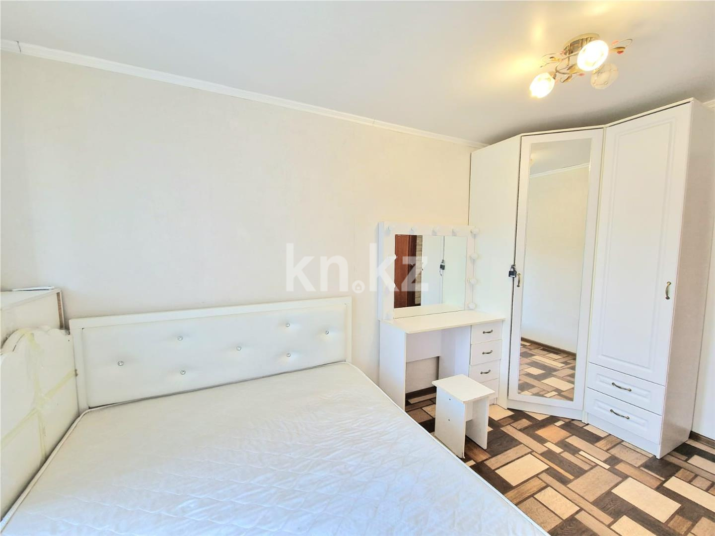 Продажа 2-комнатной квартиры, 44 м², мкр-н 18 в Караганде - фото 2