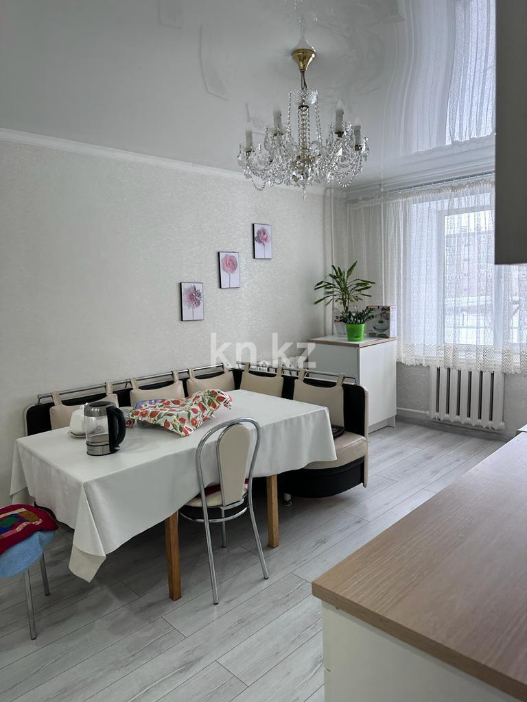 Продажа 3-комнатной квартиры, 102 м², ул. Муканова в Караганде - фото 8
