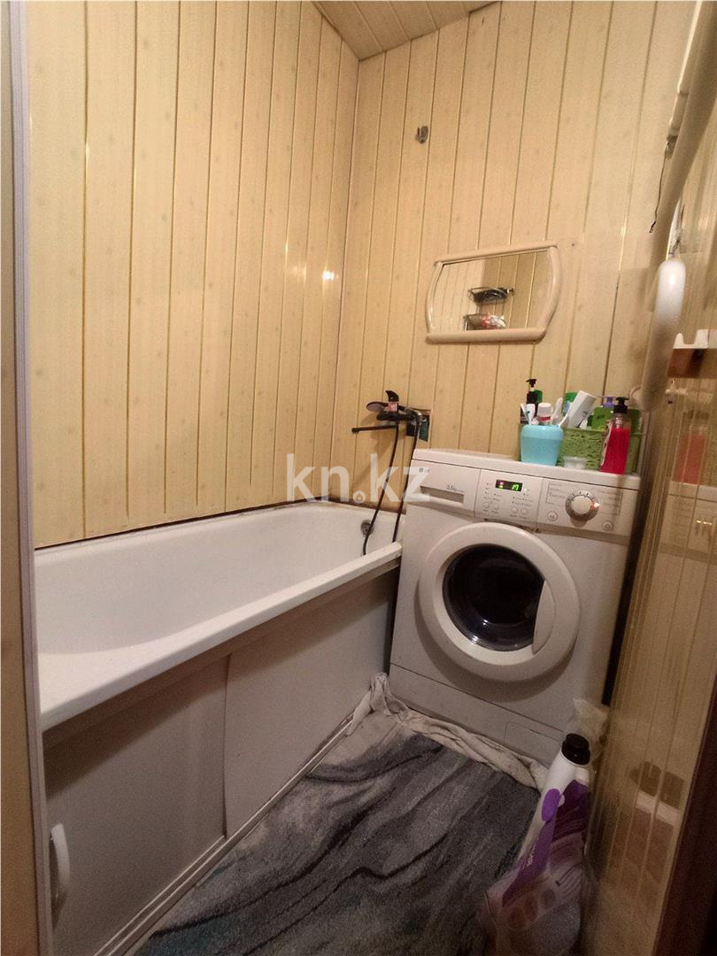 Продажа 3-комнатной квартиры, 61 м², мкр-н 13 в Караганде - фото 6