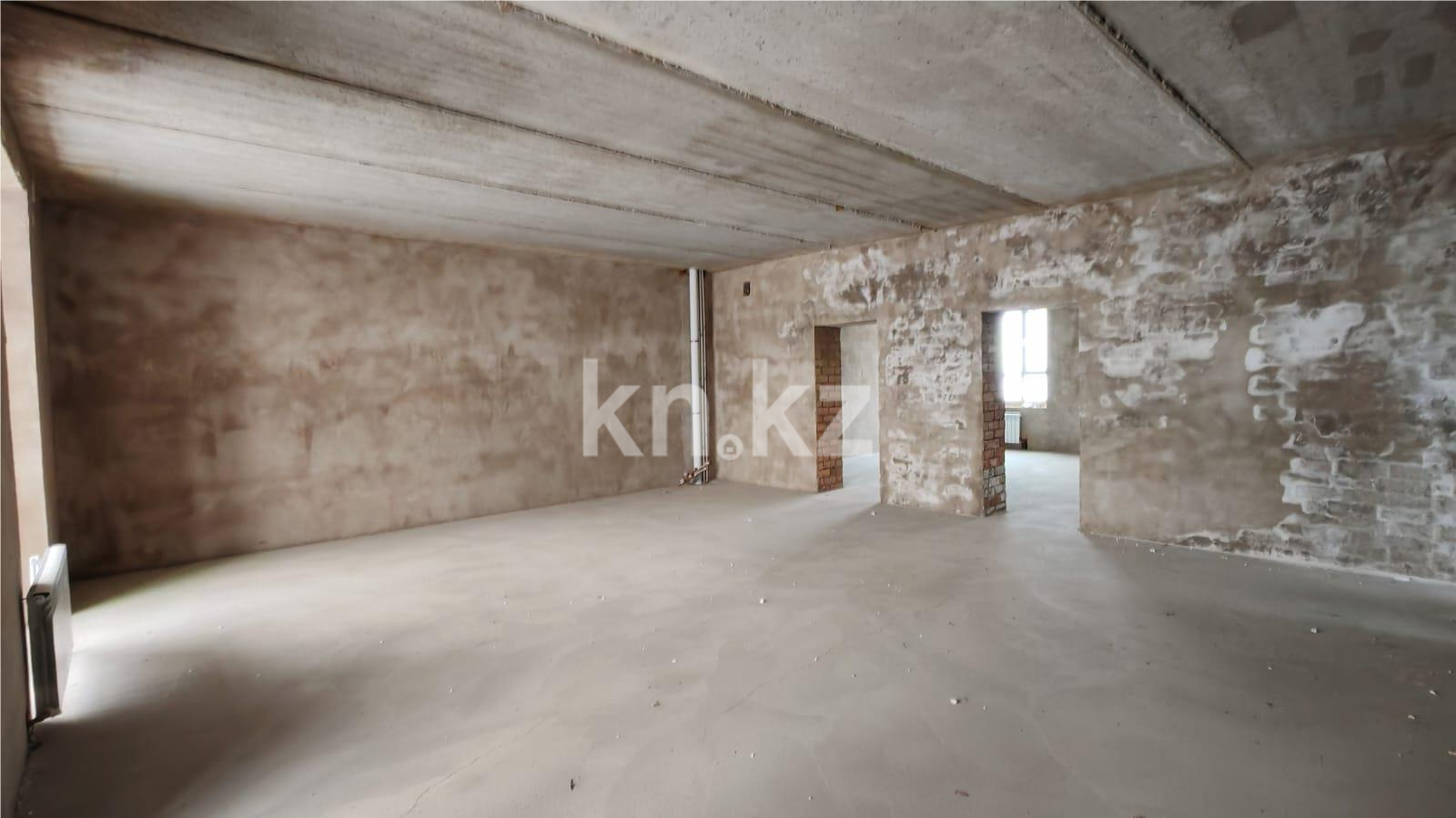 Продажа 3-комнатной квартиры, 94 м², 137 учетный квартал, дом  787 в Караганде - фото 11