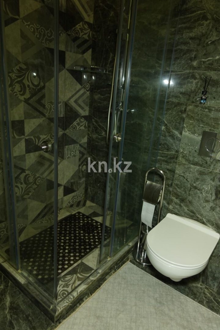 Аренда 3-комнатной квартиры посуточно, 97 м², ул. Майлина, дом  54 - ул. Бухтарминская в Алматы - фото 32