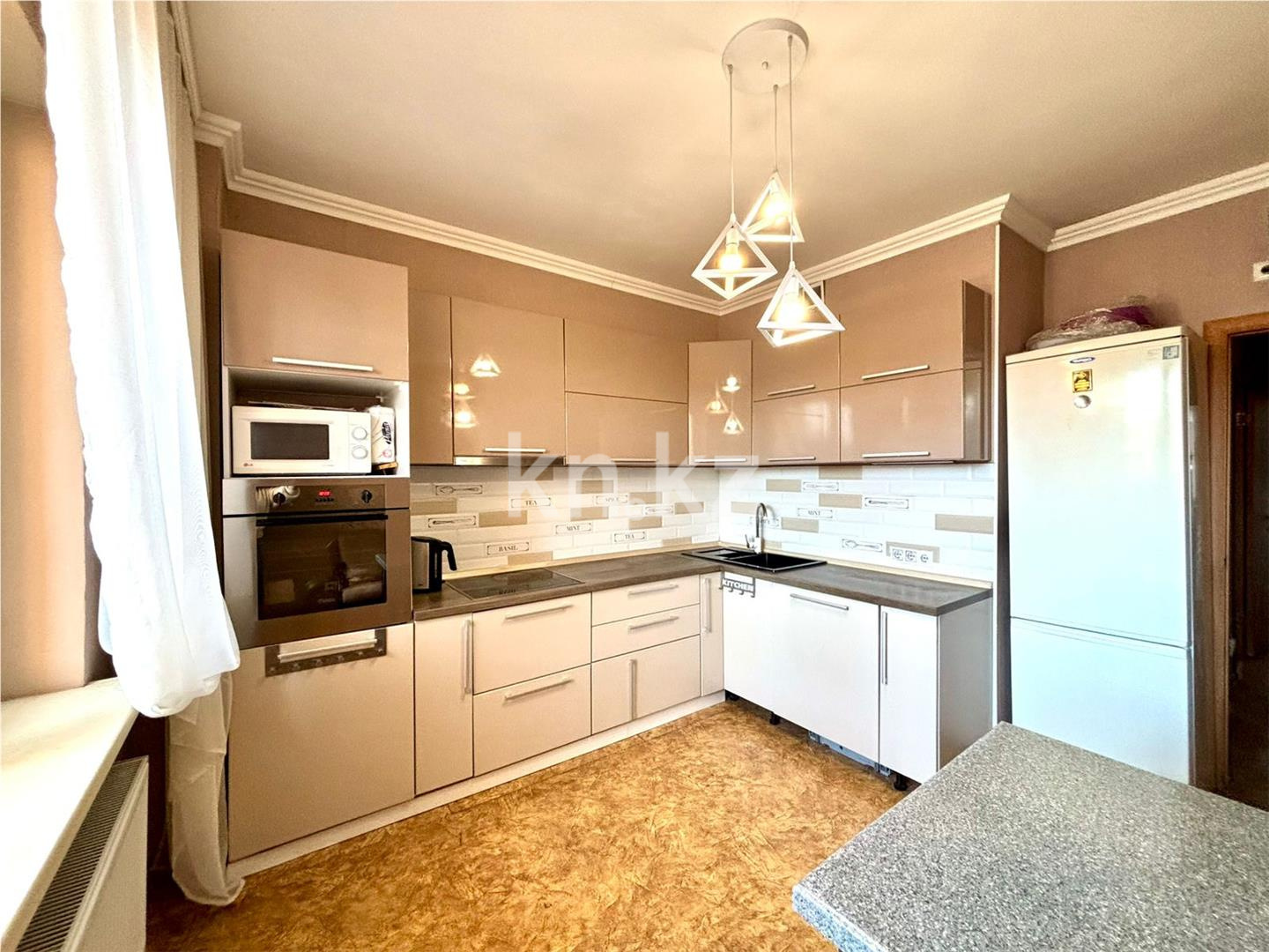 Продажа 3-комнатной квартиры, 87 м² в Караганде - фото 8