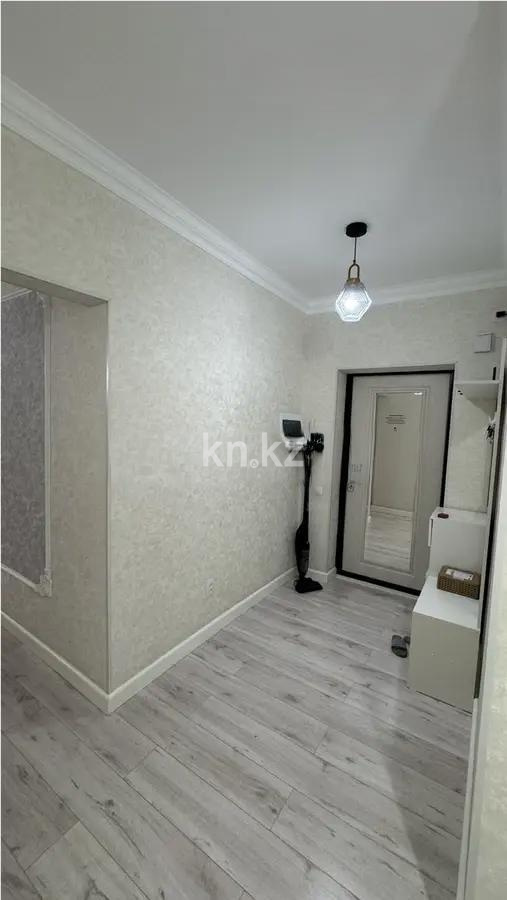 Продажа 3-комнатной квартиры, 62 м², ул. Момышулы, дом  24 в Караганде - фото 6