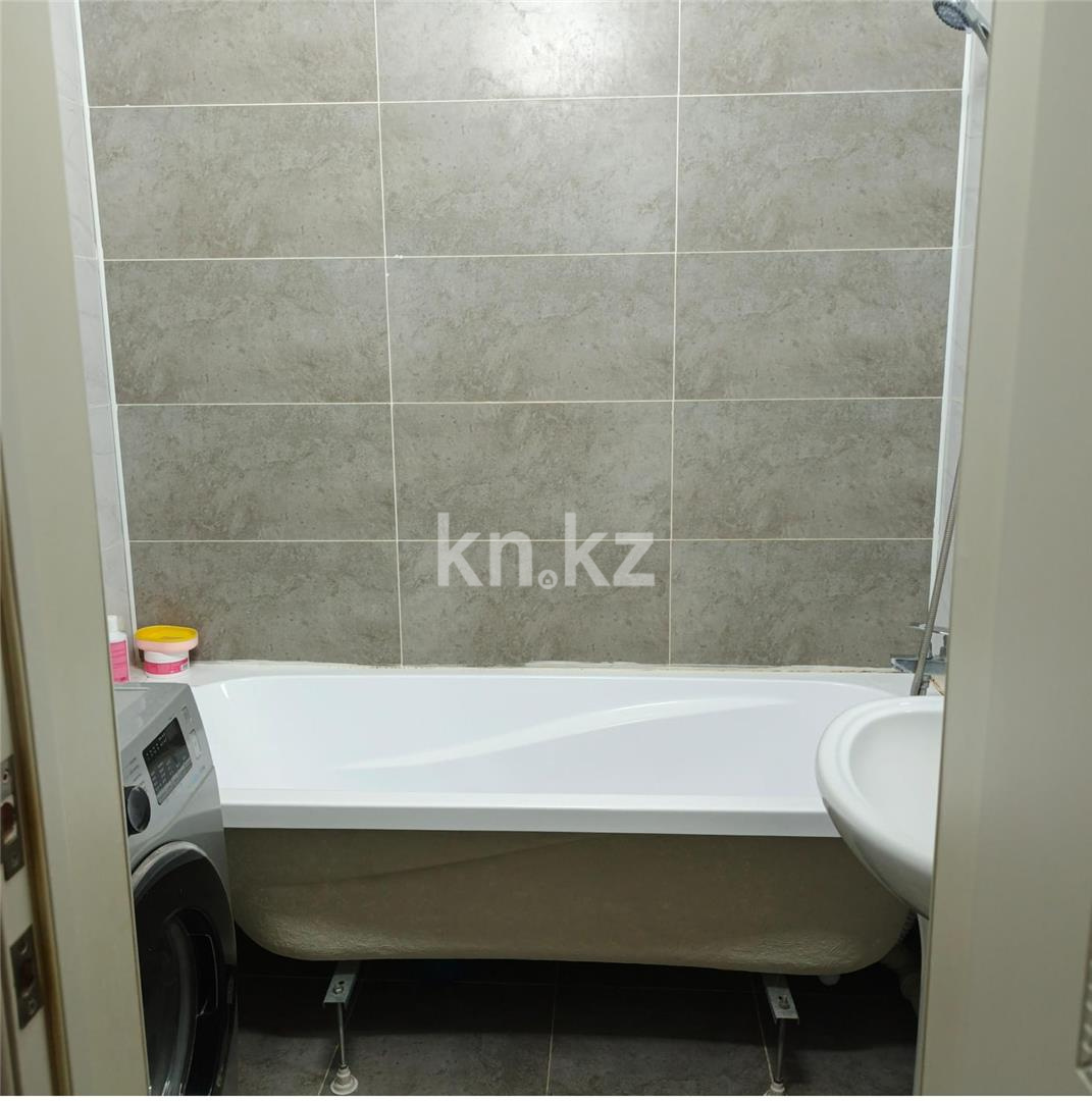 Продажа 3-комнатной квартиры, 64 м², мкр-н Орбита-1 в Караганде - фото 8