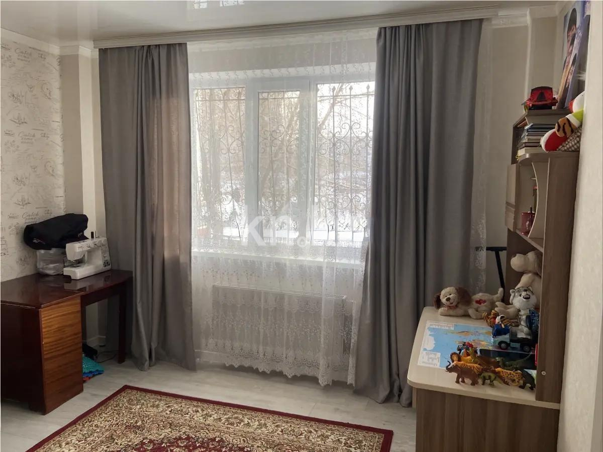 Продажа 3-комнатной квартиры, 80 м², ул. Сарыарка, дом  19 в Караганде - фото 3