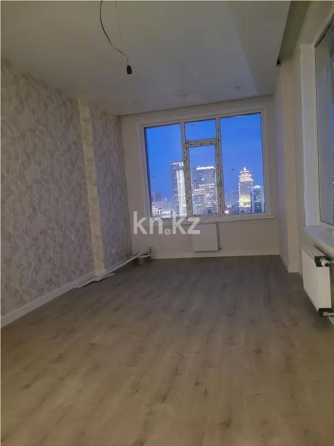 Продажа 2-комнатной квартиры, 72 м², ул. Достык, дом  8 в Астане - фото 2