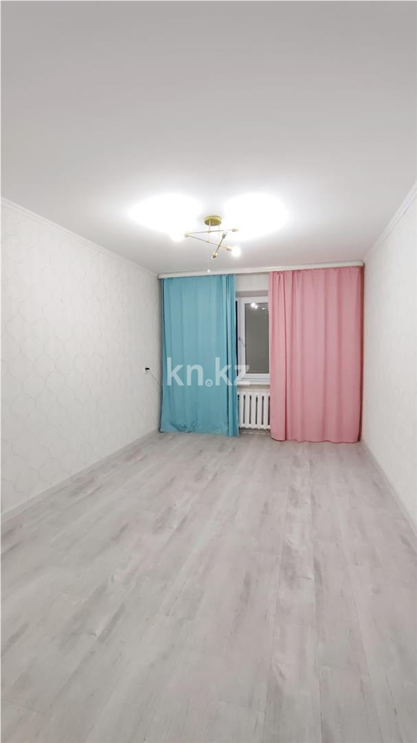 Продажа 3-комнатной квартиры, 57 м², мкр-н 13, дом  33 в Караганде - фото 2
