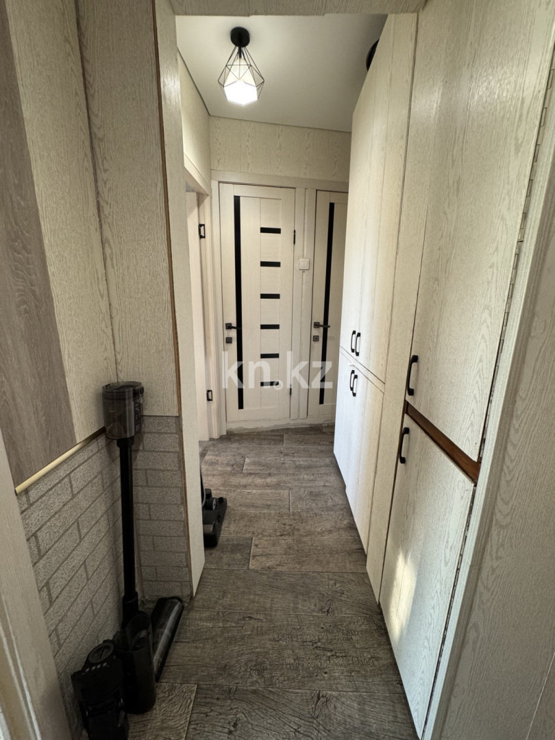 Продажа 2-комнатной квартиры, 52 м², пр. Республики, дом  18/2 в Караганде - фото 10