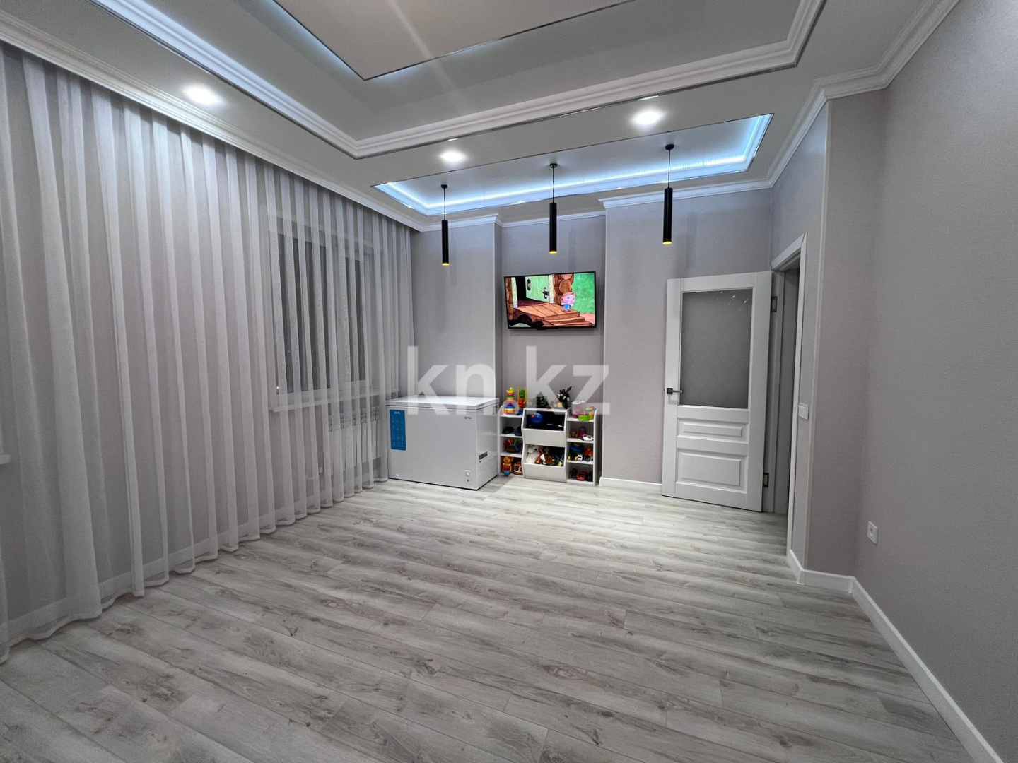 Продажа 3-комнатной квартиры, 74.7 м², ул. Дюсембекова, дом  44/2 в Караганде - фото 2