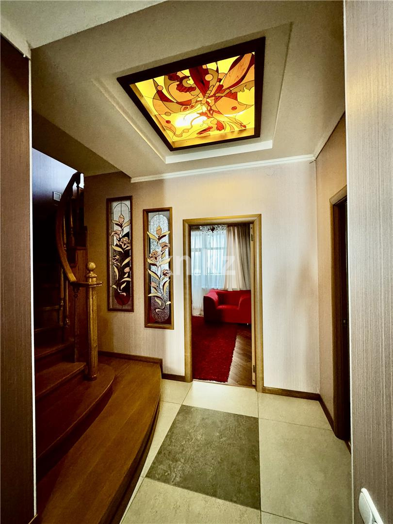 Продажа 6-комнатной квартиры, 227 м², ул. Ерубаева, дом  50/6 в Караганде - фото 46