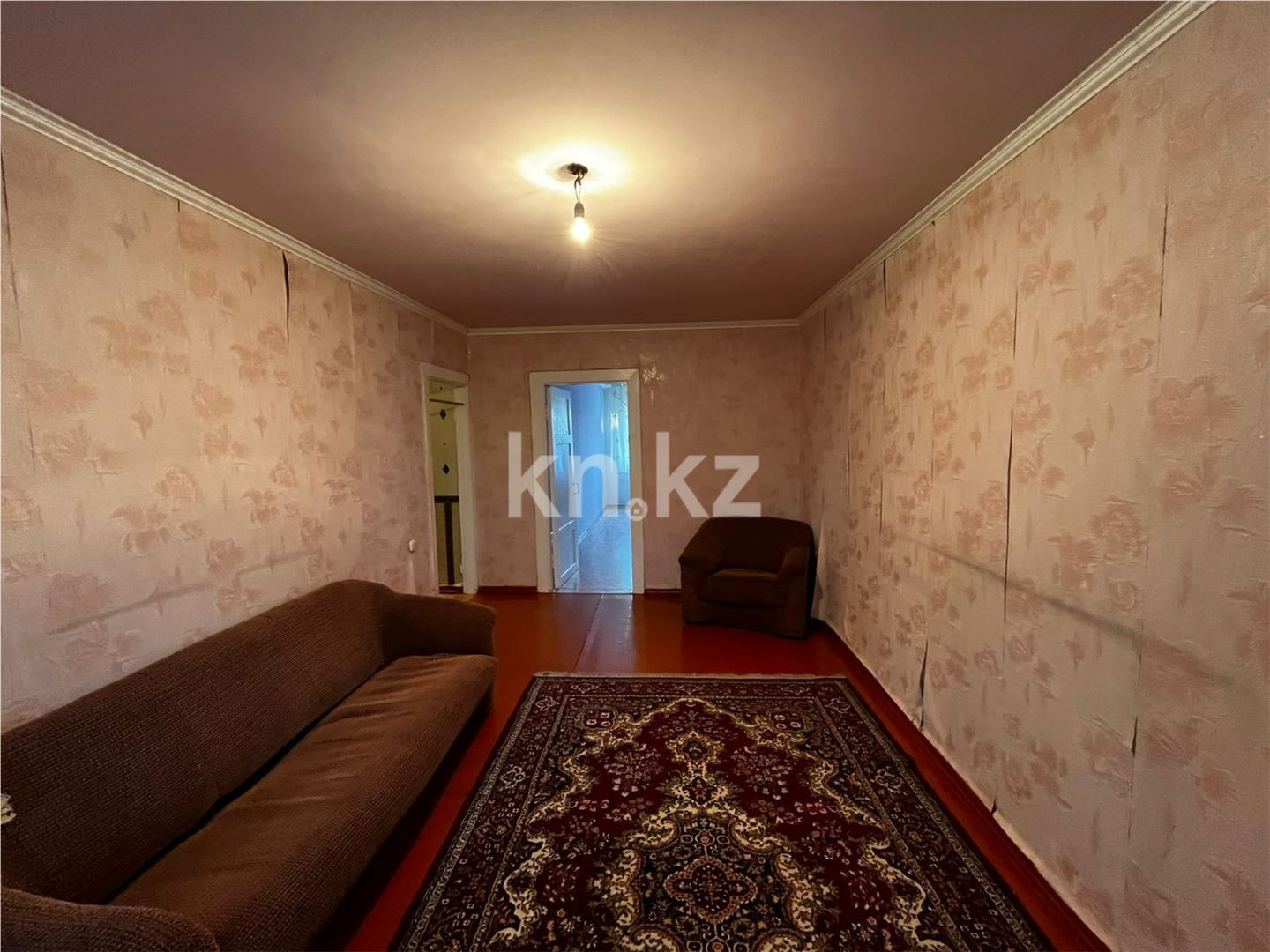 Продажа 2-комнатной квартиры, 43 м², мкр-н 18 в Караганде - фото 2