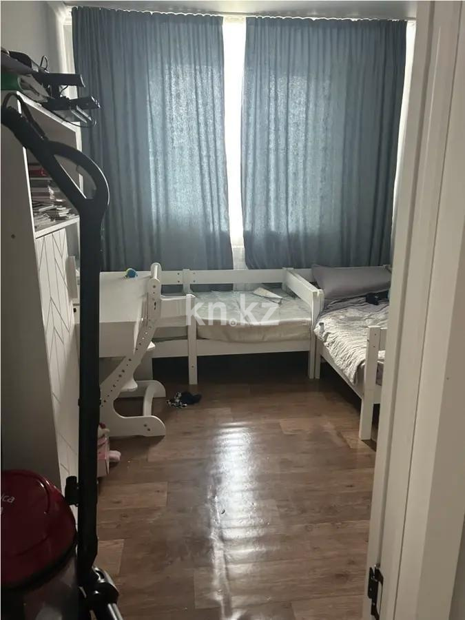 Продажа 3-комнатной квартиры, 43 м², 11а мкр., дом  7 в Караганде