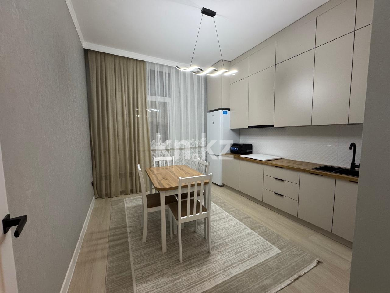 Аренда 1-комнатной квартиры, 41 м² в Астане