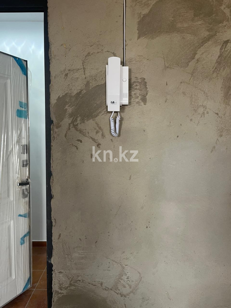 Продажа 3-комнатной квартиры, 81 м², ул. Сарыарка в Караганде - фото 10