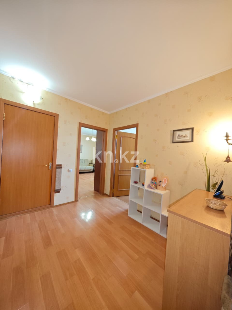 Продажа 4-комнатной квартиры, 75 м², пр. Шахтеров, дом  7 в Караганде - фото 10