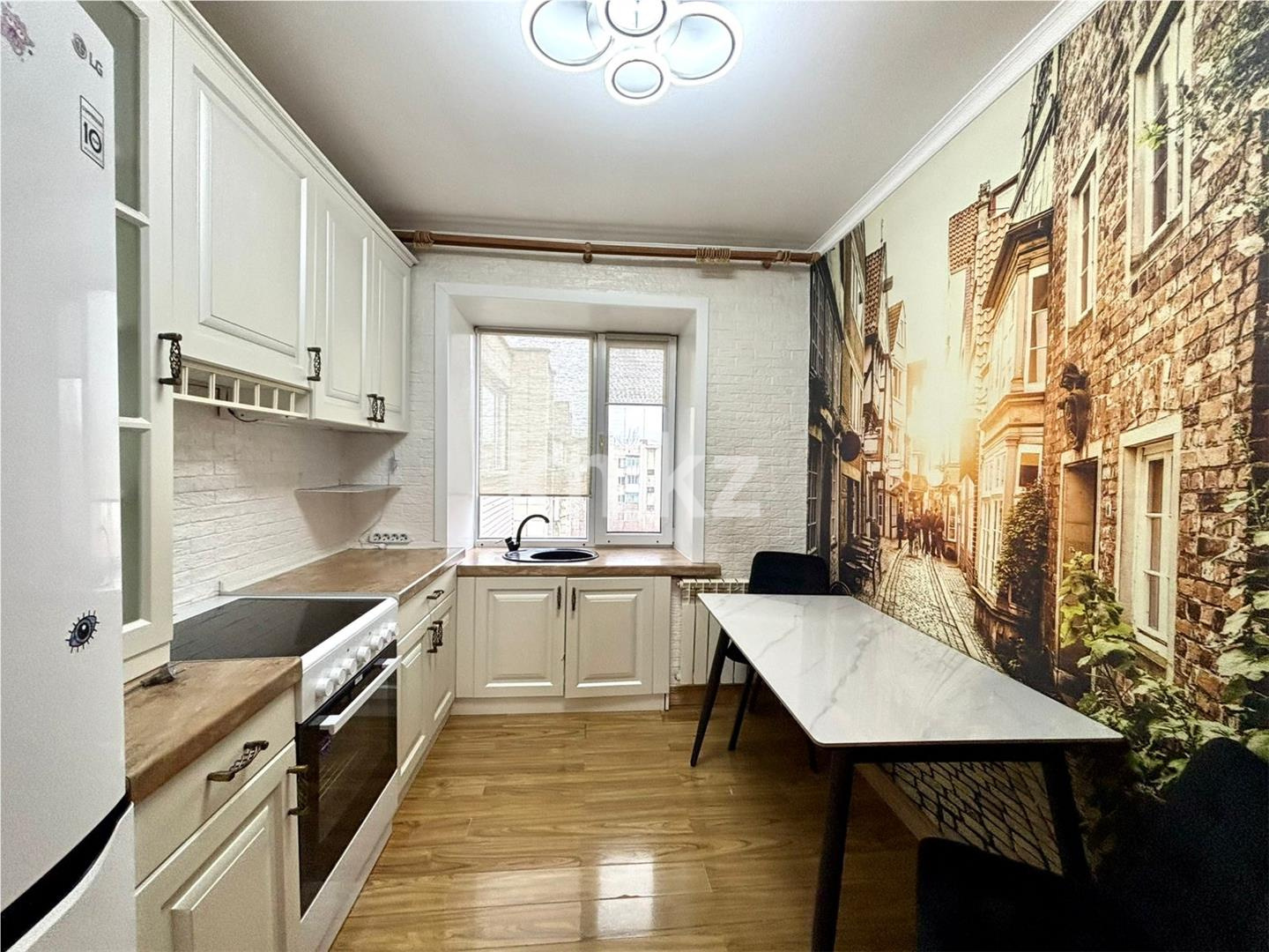 Продажа 3-комнатной квартиры, 59 м², ул. Аманжолова, дом  71 в Караганде - фото 2