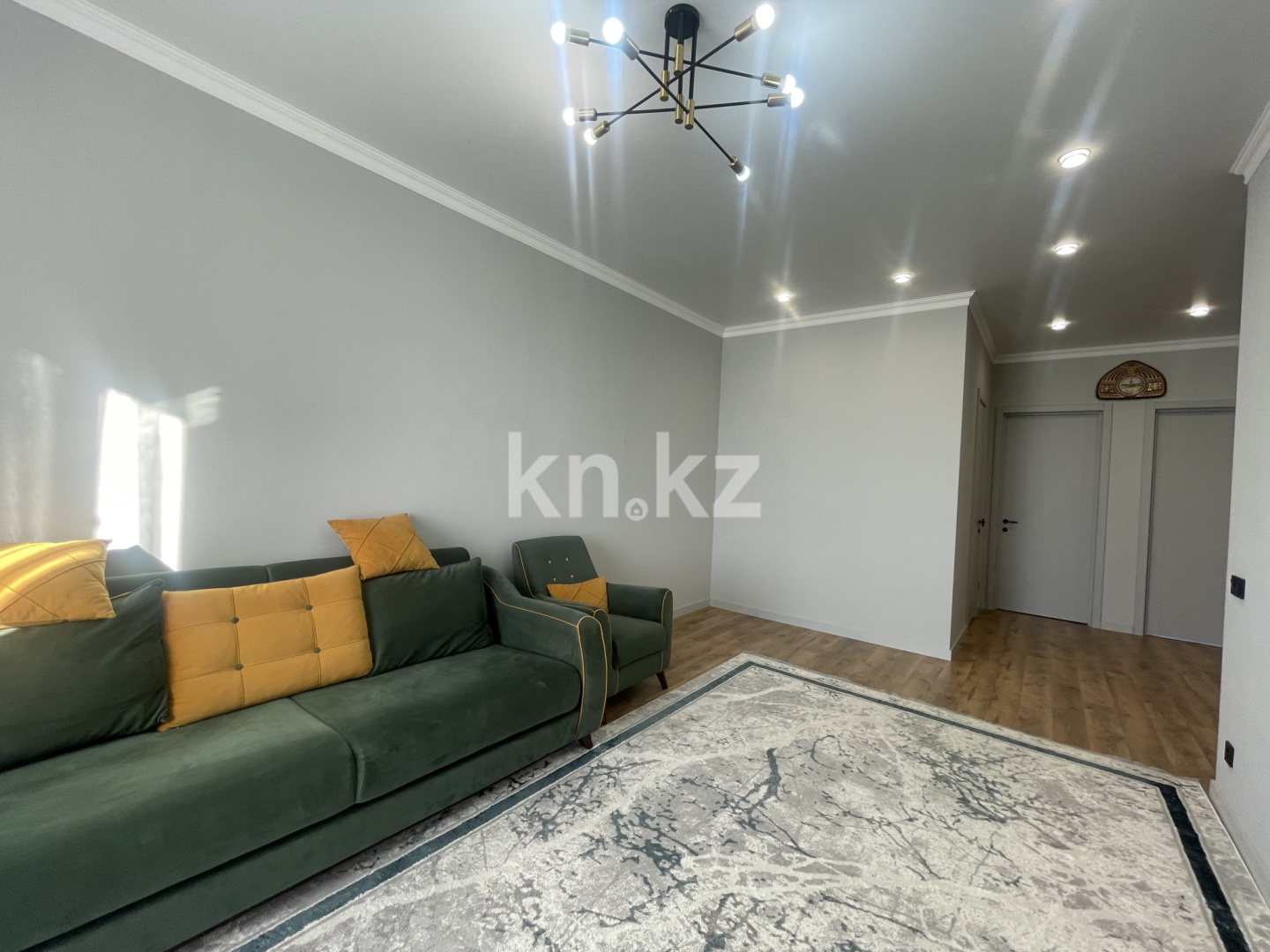 Продажа 3-комнатной квартиры, 74.8 м², ул. Муканова, дом  61/2 в Караганде - фото 2