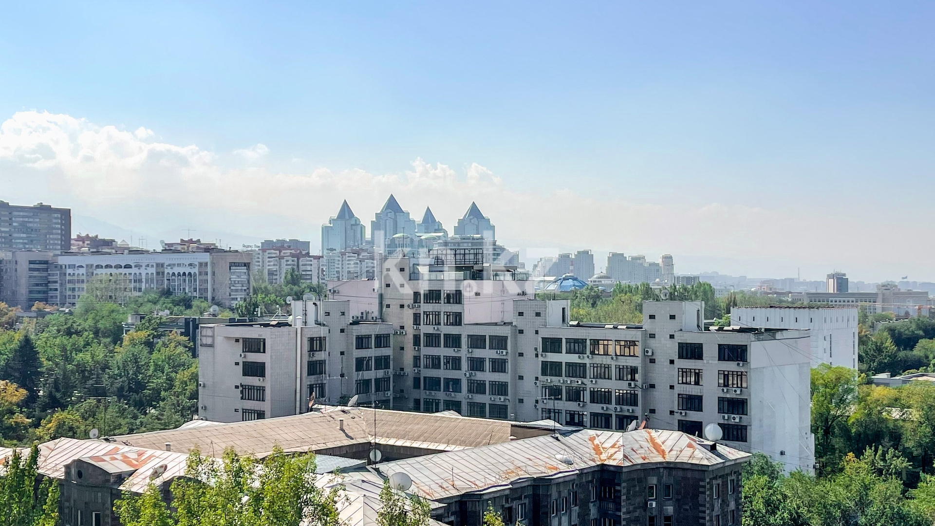 Продажа 5-комнатной квартиры, 195 м² в Алматы - фото 27