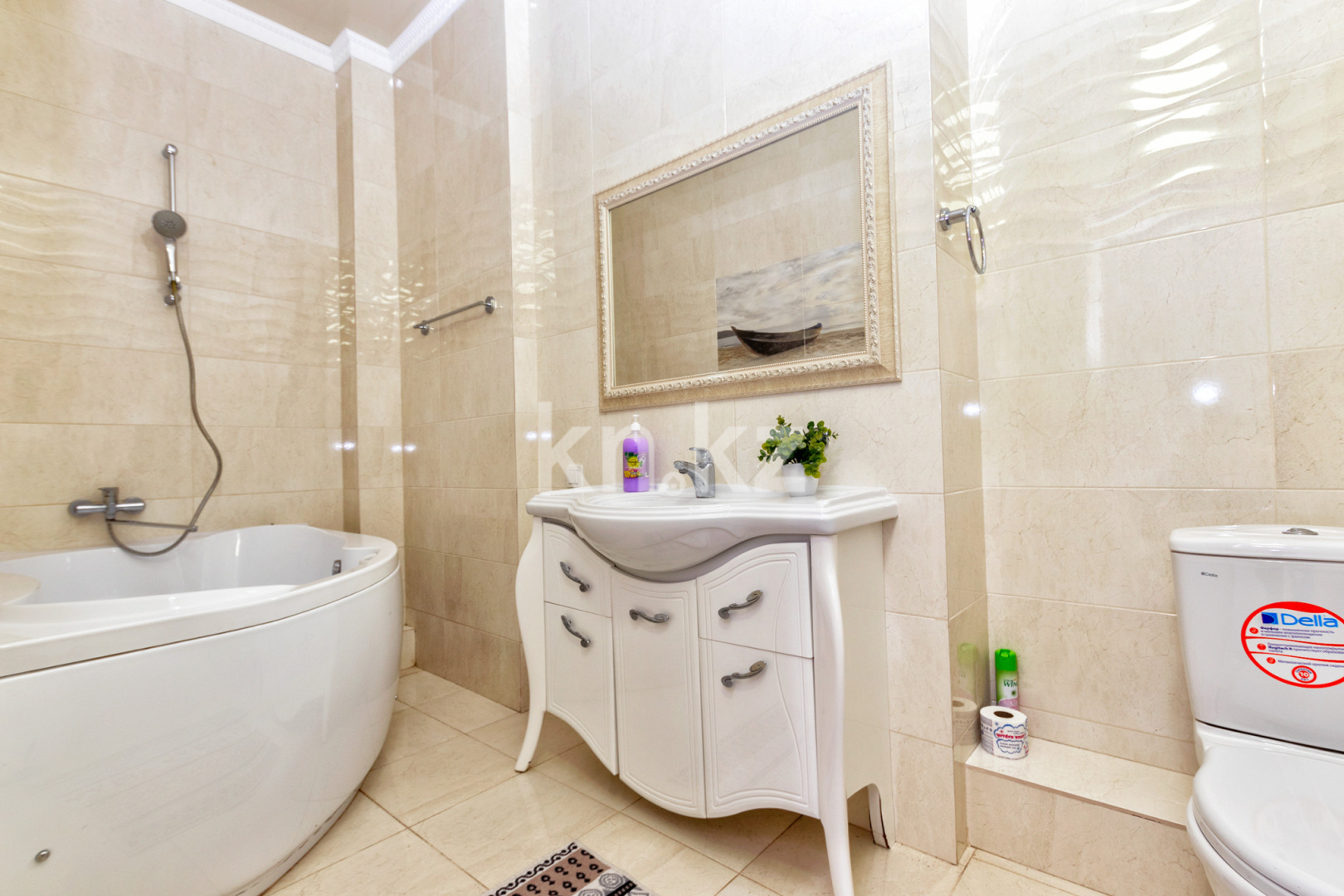 Аренда 3-комнатной квартиры посуточно, 130 м², ул. Керей, Жанибек хандар, дом  14/2 - ул. Сауран в Астане - фото 14