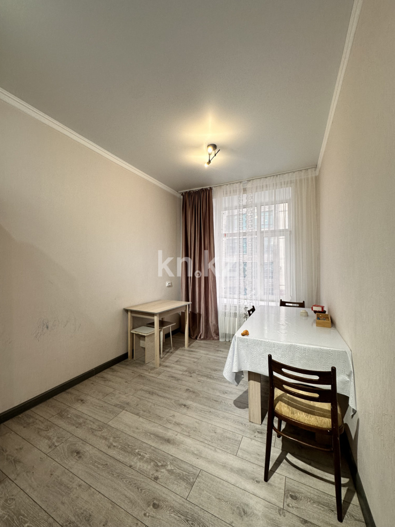 Продажа 2-комнатной квартиры, 66 м², ул. Ашимова, дом  21 в Караганде - фото 8
