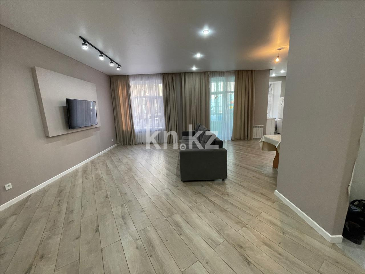 Продажа 4-комнатной квартиры, 115 м², ул. Букетова в Караганде - фото 3