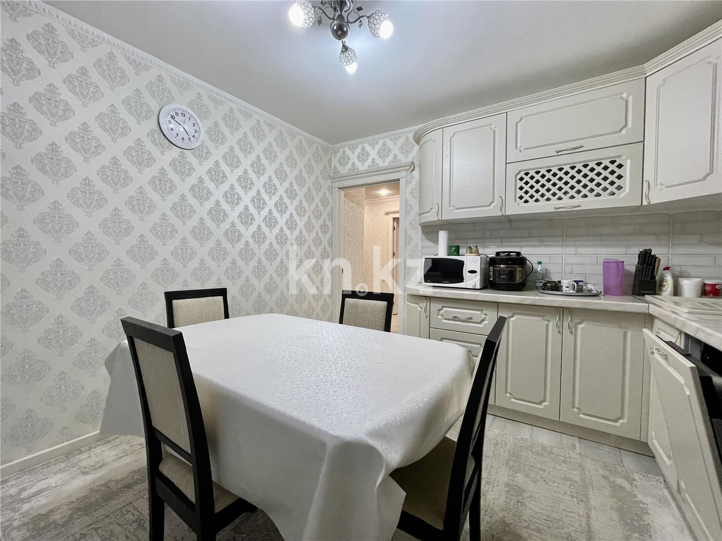 Продажа 4-комнатной квартиры, 117 м², пр. Республики, дом  4 в Караганде - фото 24