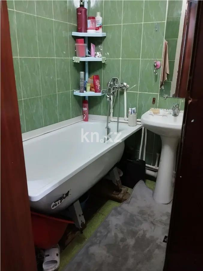 Продажа 2-комнатной квартиры, 45 м², мкр-н 17, дом  57 в Караганде - фото 4