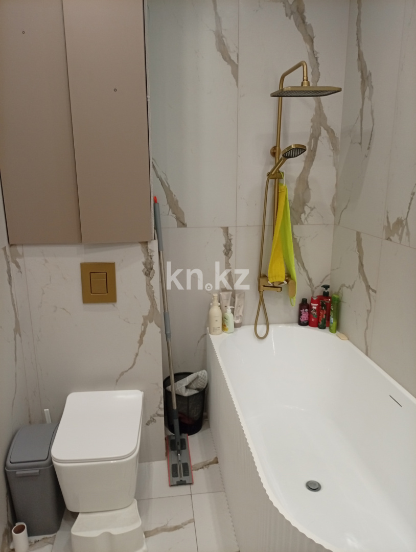 Продажа 2-комнатной квартиры, 67 м² в Алматы - фото 14