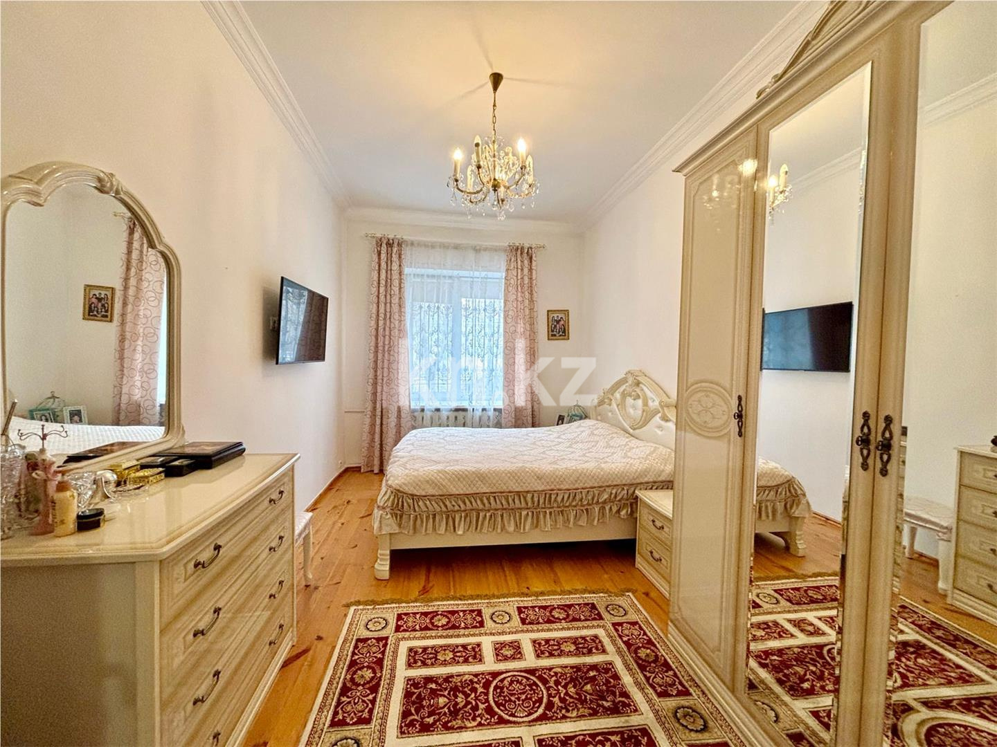 Продажа 3-комнатной квартиры, 84 м², ул. Абая в Караганде - фото 3