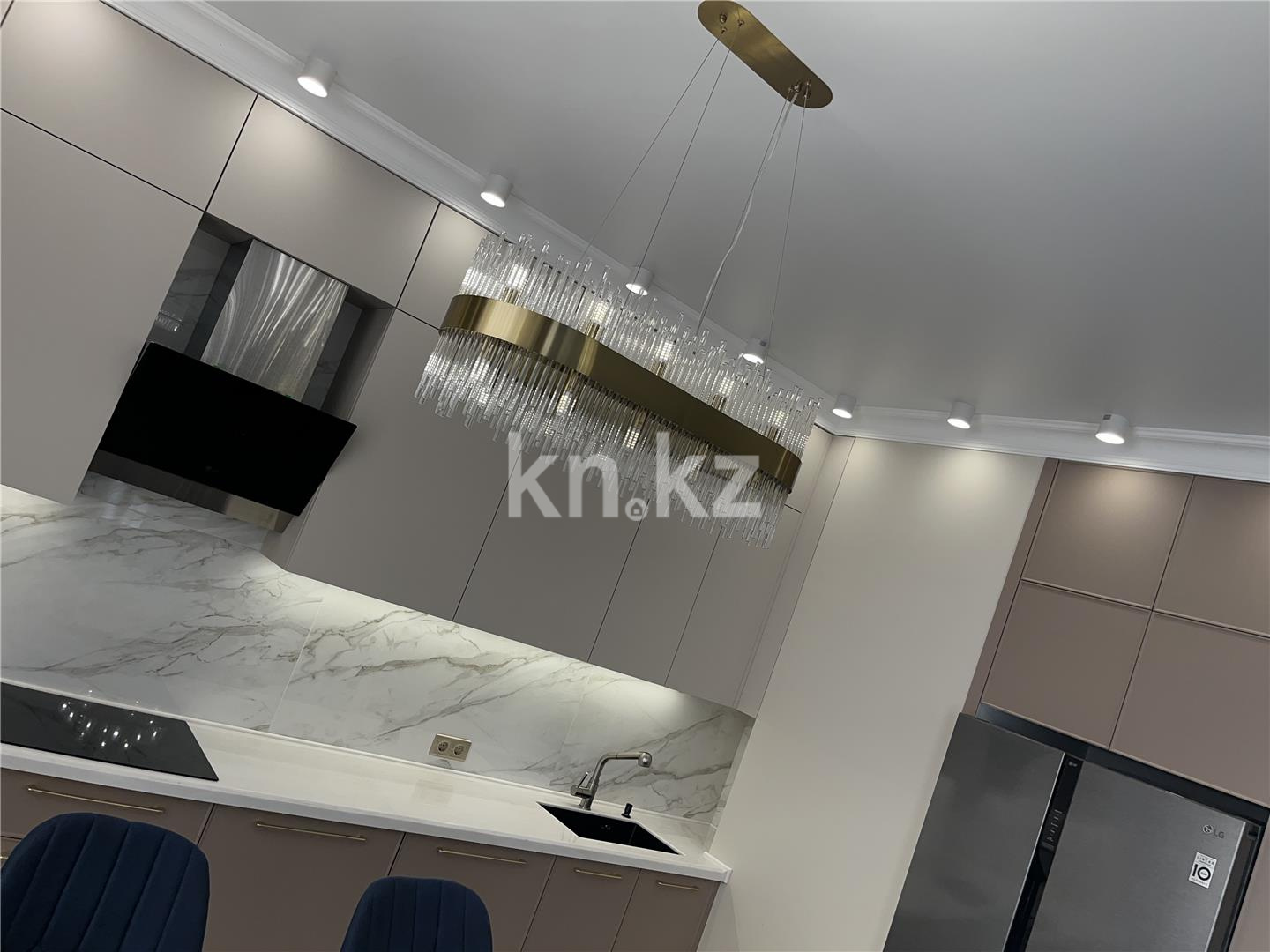 Продажа 3-комнатной квартиры, 110 м², ул. Ашимова, дом  21 в Караганде - фото 32