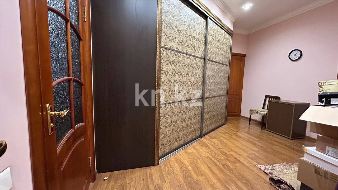 Продажа 4-комнатной квартиры, 181.8 м², ул. Кенесары в Астане - фото 14