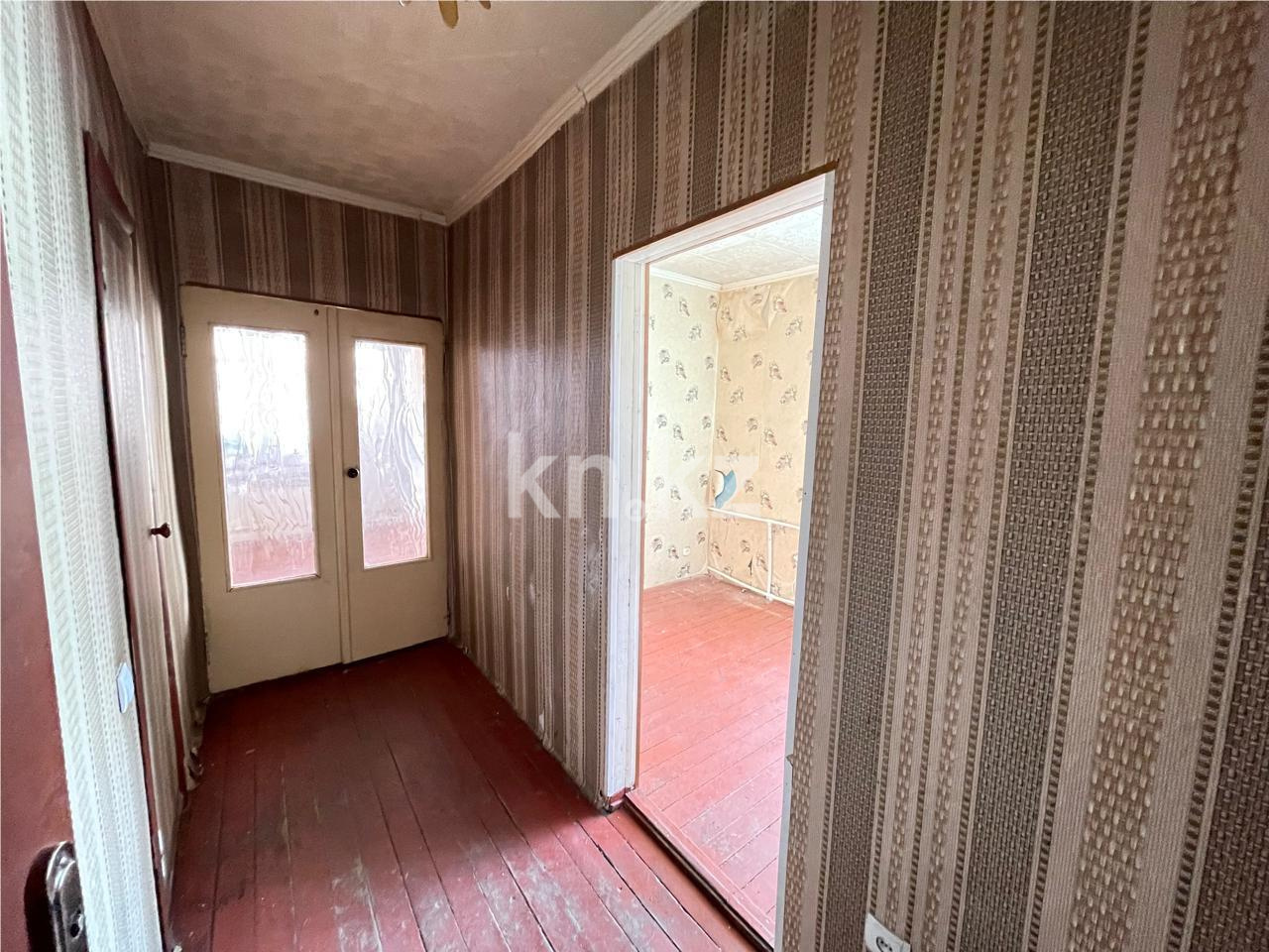 Продажа 1-комнатной квартиры, 40 м², мкр. Горняк, дом  146 в Сарани - фото 8