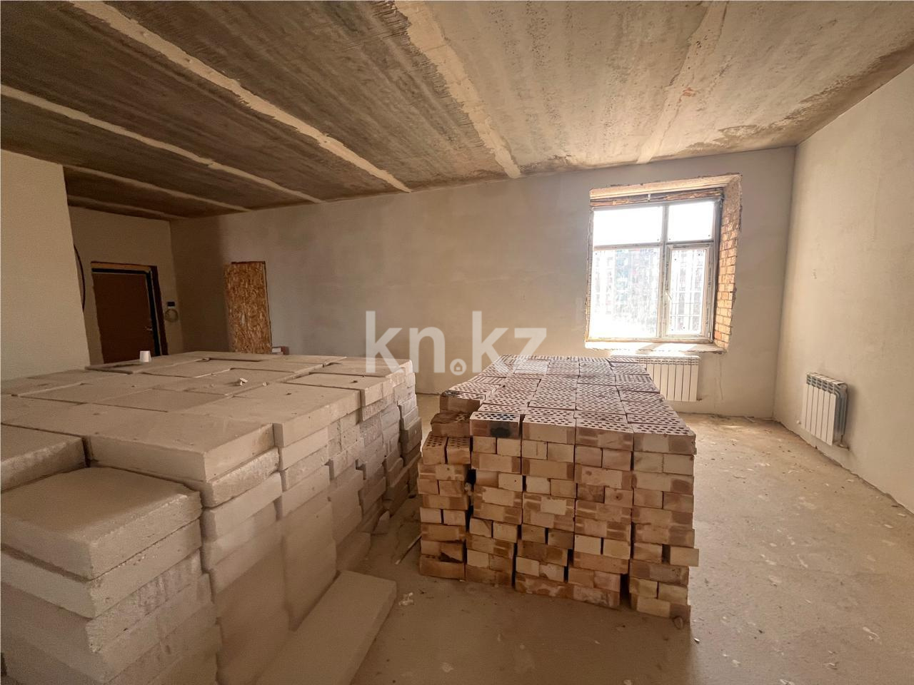 Продажа 4-комнатной квартиры, 118 м², ул. Букетова, дом  3/3 в Караганде - фото 5