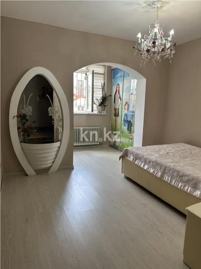 Продажа 3-комнатной квартиры, 102.5 м², мкр-н Аксай-4, дом  121 в Алматы - фото 2