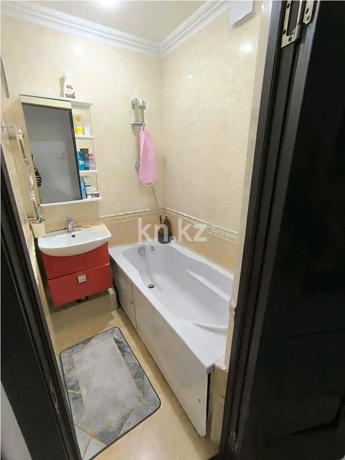 Продажа 4-комнатной квартиры, 74 м², мкр-н 8, дом  74 в Алматы - фото 8