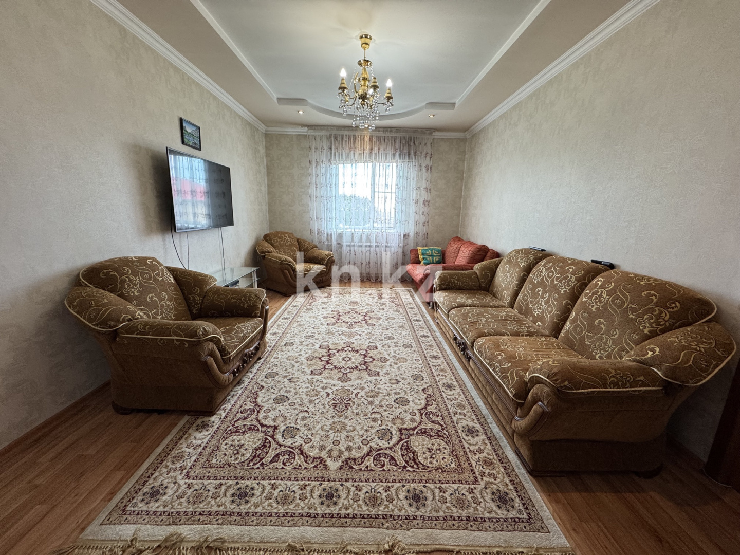 Продажа 6-комнатного дома, 338 м², ул. Молдагуловой в Караганде - фото 3