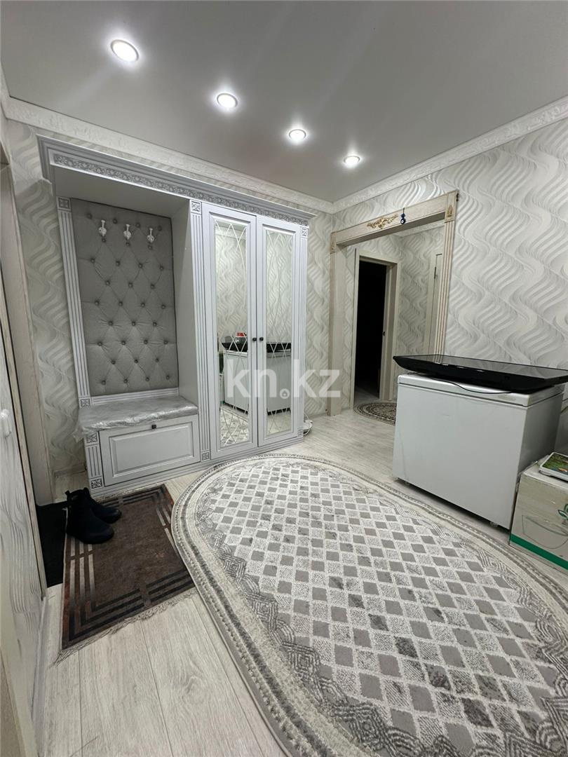 Продажа 3-комнатной квартиры, 65 м², ул. Муканова в Караганде - фото 8