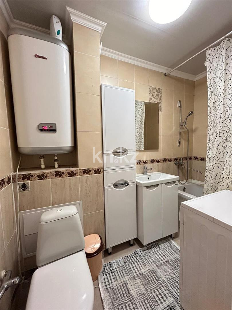 Продажа 5-комнатной квартиры, 107 м², ул. Муканова в Караганде - фото 13