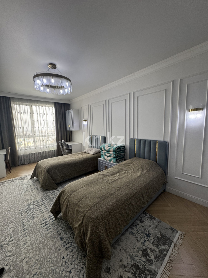 Продажа 3-комнатной квартиры, 111 м², ул. Утеген батыра, дом  11В в Алматы - фото 8