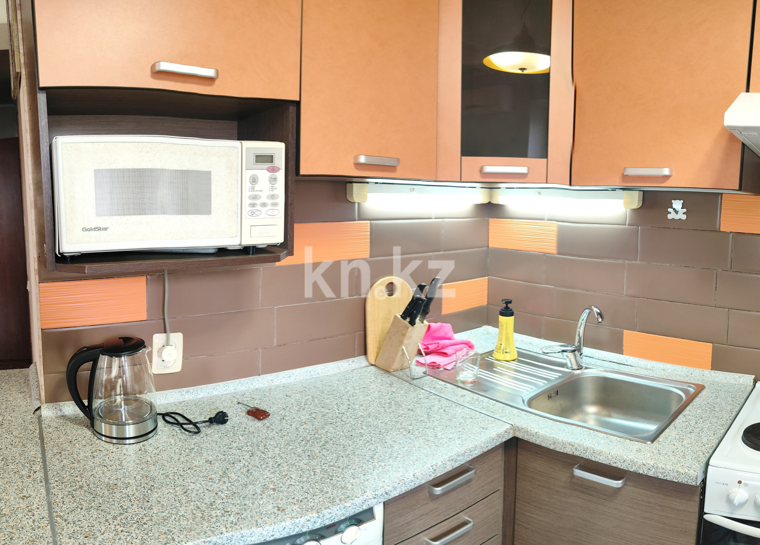 Аренда 1-комнатной квартиры, 50 м², мкр-н Самал-1, дом  31 - ул. Жолдасбекова в Алматы - фото 8