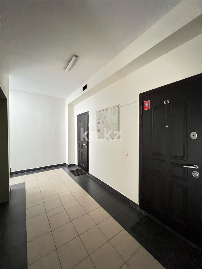 Продажа 3-комнатной квартиры, 127 м², ул. Аманжолова, дом  96/1 в Караганде - фото 21