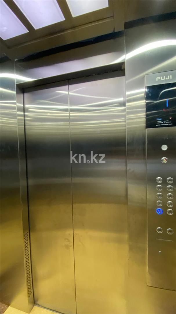 Продажа 3-комнатной квартиры, 80 м², ул. Ашимова, дом  21 в Караганде - фото 25